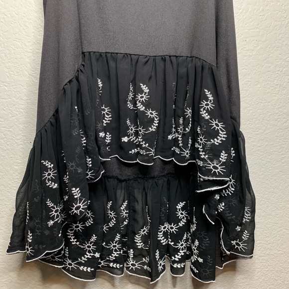 MINKPINK Ruffled HighLow Ruffled Tunic Top - Picture 4 of 8